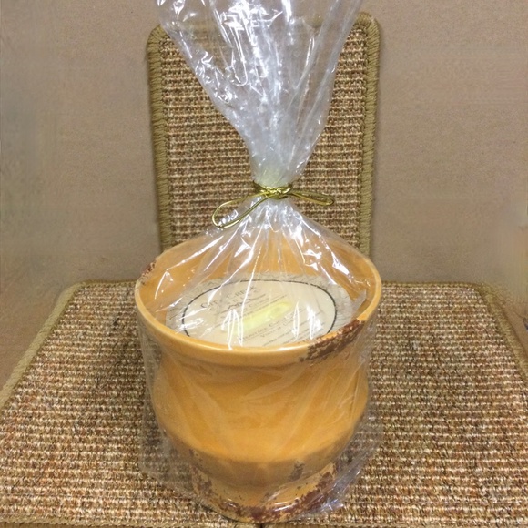 24 oz Vintage Urn Soy Blend Candle - NEW - Picture 7 of 7